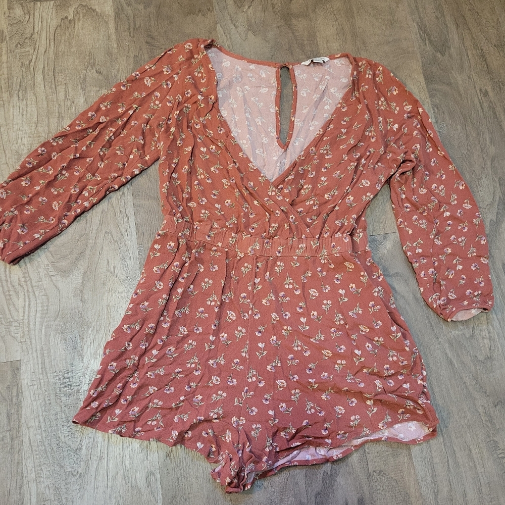 American Eagle Long Sleeve Dark Orange With Flowers Romper Size Large - GUC